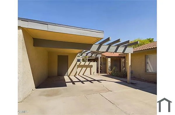 Building Photo - 14871 N 25th Dr #15