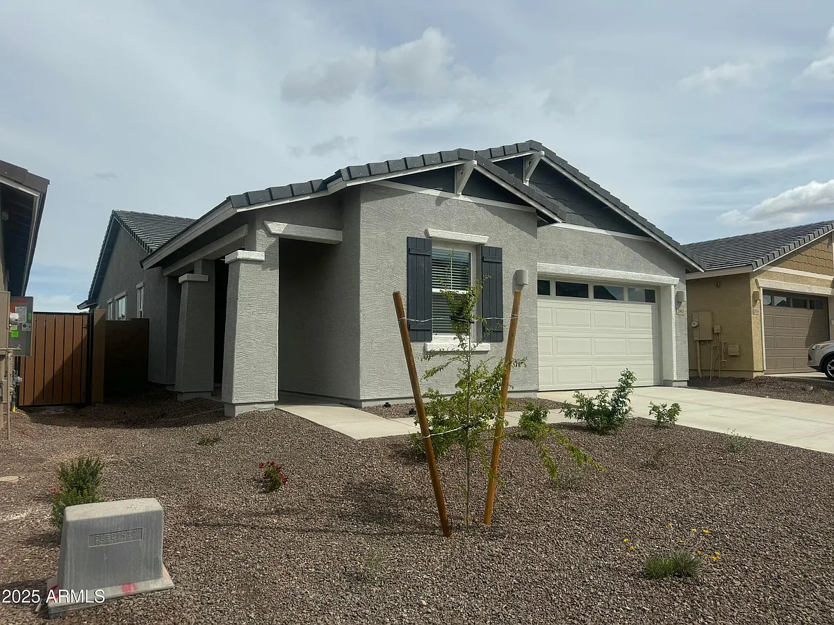 Building Photo - 2890 E Frontiersman Ln