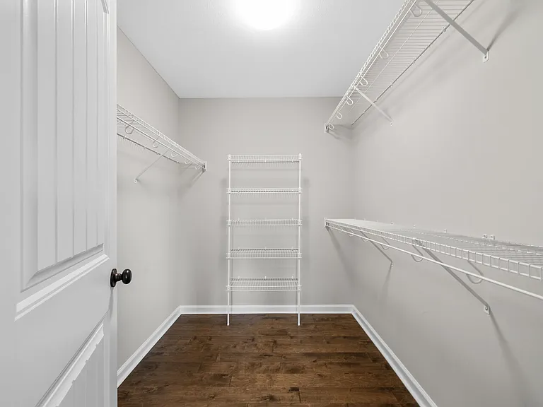 805 Waldon Ct — Photo 15