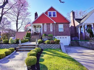 82 Mathews Ave, Staten Island, NY 10310