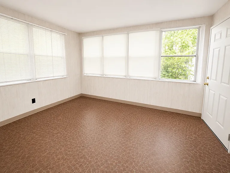1360 Teall Ave #2 — Photo 2