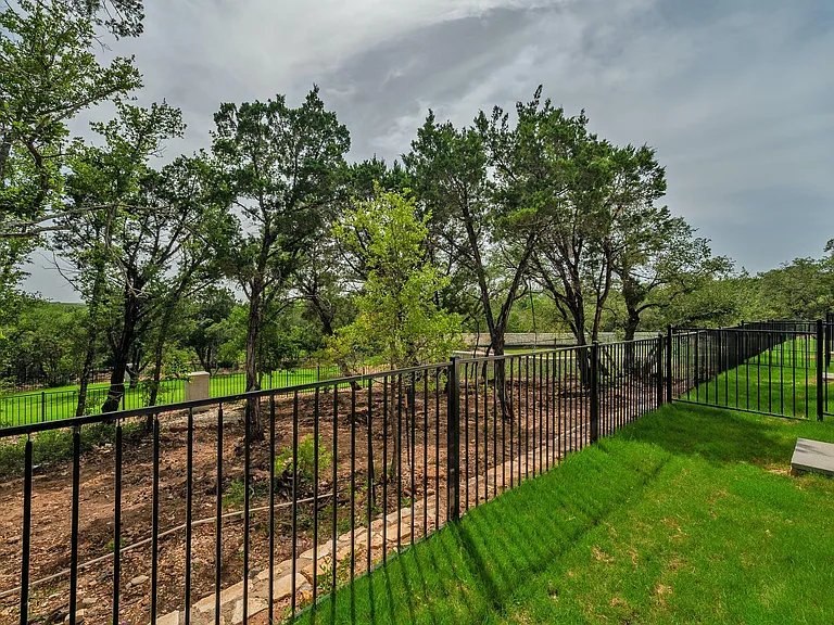 12001 Vista Parke Dr #701 — Photo 24