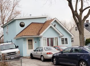 1613 Round Lake Dr, Round Lake Beach, IL 60073
