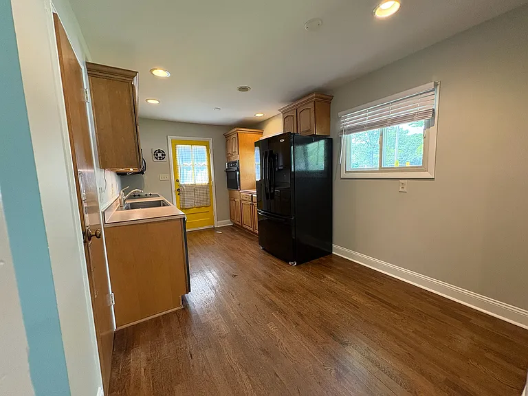 899 Bricker Blvd — Photo 10