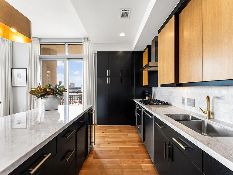 2207 Bancroft St #1104 — Photo 4
