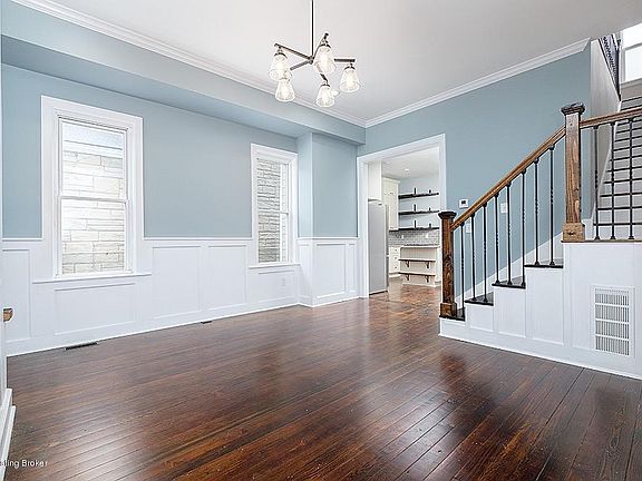 5th image of 820 Ash St