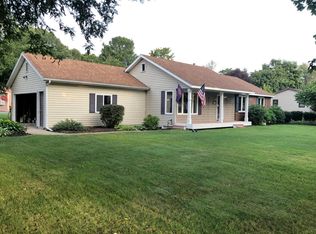 160 Algonquin Ave, Holland, MI 49424