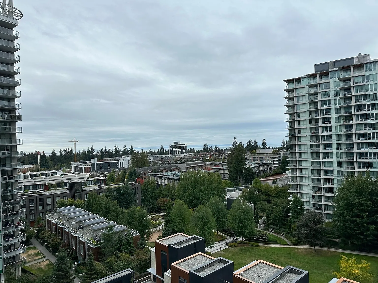 2 bed, 917 sqft, $4,000 — Photo 4