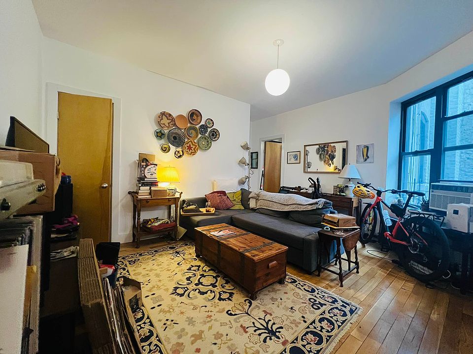 1st image of 74 Pinehurst Ave Unit 31
