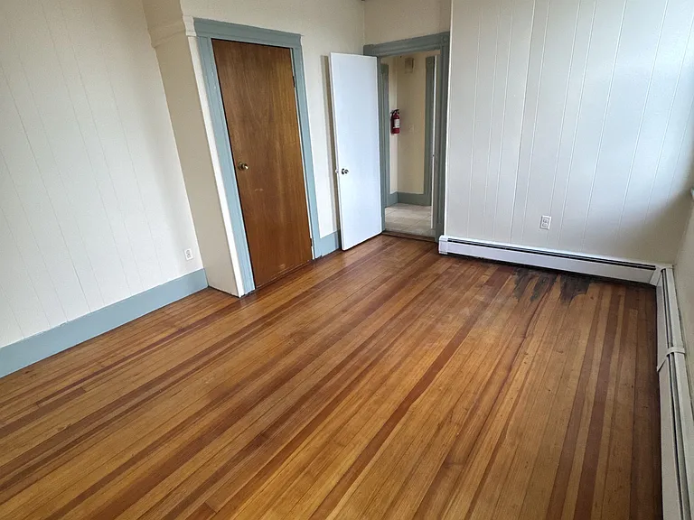 174 Gove St — Photo 6