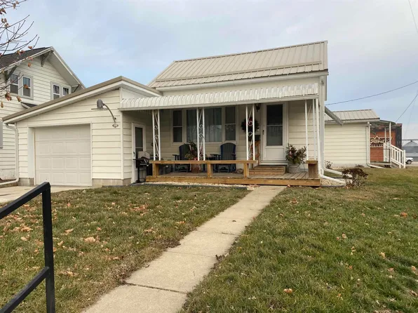 202 N Page St, Monona, IA 52159