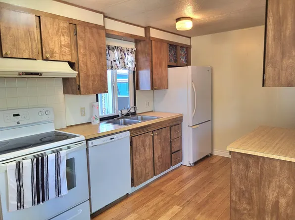 2385 Table Rock Rd Space 28, Medford, OR 97501
