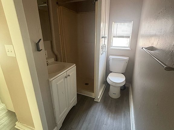 3rd image of 616 Highland St N APT 4