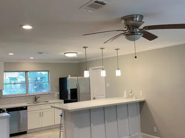 6310 Belarbor St, Houston, TX 77087