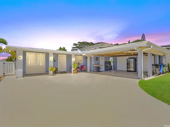 2306 Komo Mai Dr, Pearl City, HI 96782