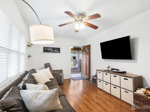 2903 Grasselli Ave, Linden, NJ 07036