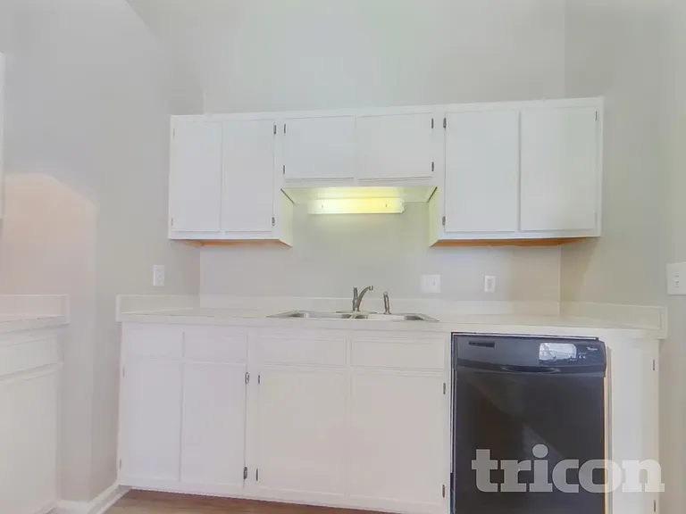 1306 May Oak Cir — Photo 6