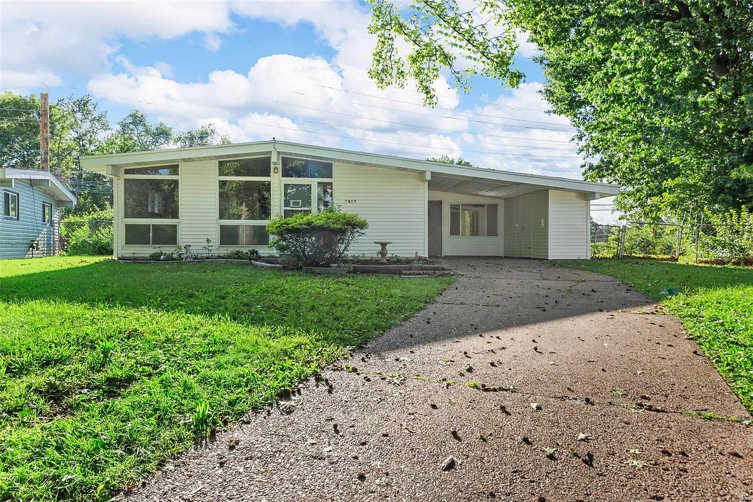 7037 Woody Ct photo 1