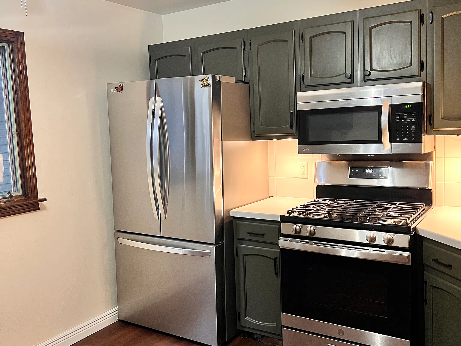 1046 Elmwood Ave — Photo 2