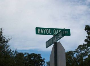 2617 Bayou Oaks Dr, Gautier, MS 39553