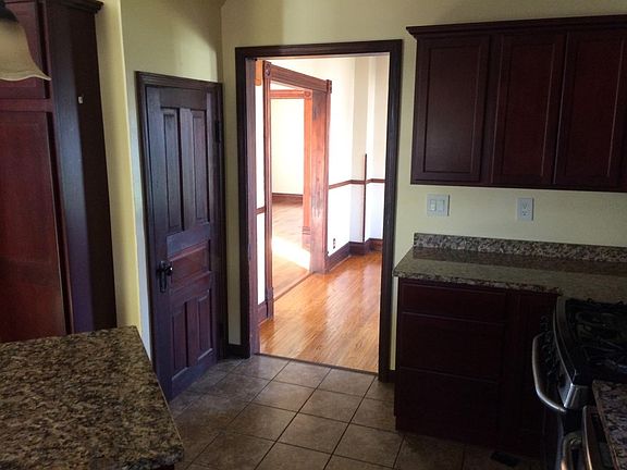 4th image of 947 N Seminary St