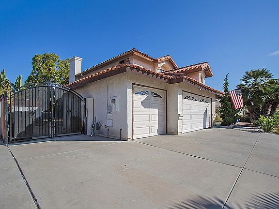 2nd image of 5052 Chalet Dr