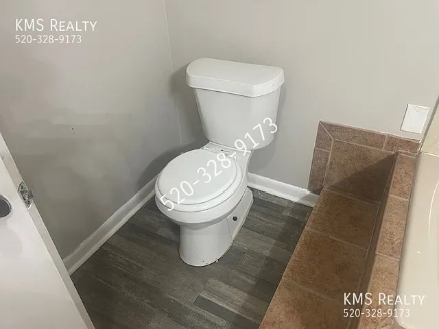 221 Southbrook Dr — Photo 25