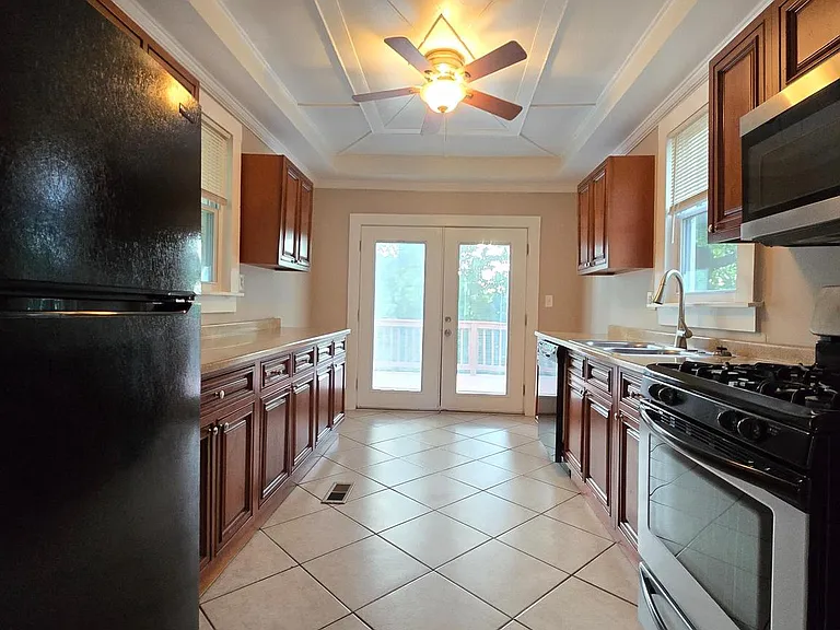 6612 Birchwood Ave — Photo 3