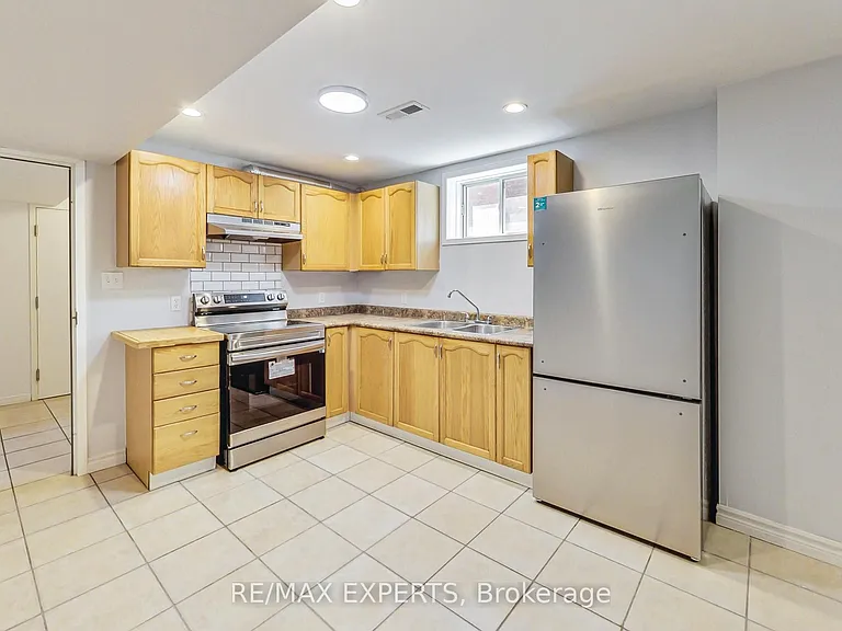 10 Butternut Dr — Photo 5