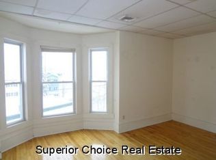 1 Hale St #2, Worcester, MA 01604