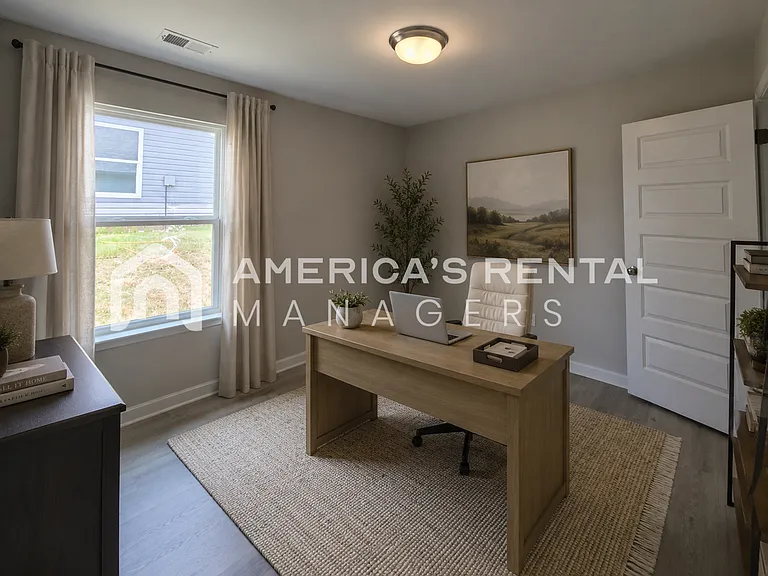 10303 Squires Way — Photo 3