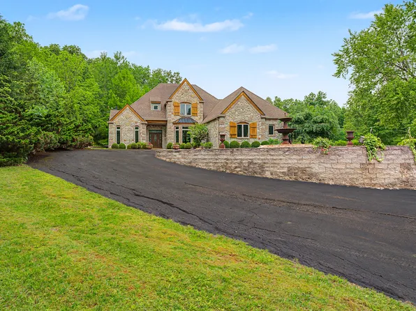 12980 W Mount Healthy Rd, Columbus, IN 47201