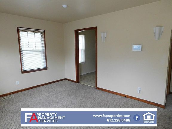 2nd image of 1418 S Parker Dr