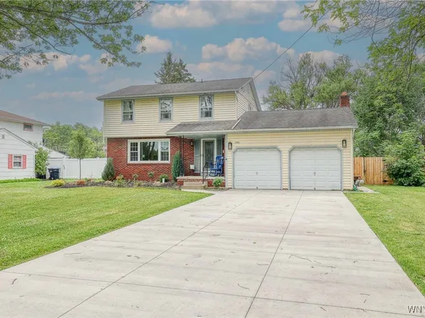 1946 Bedell Rd, Grand Island, NY 14072