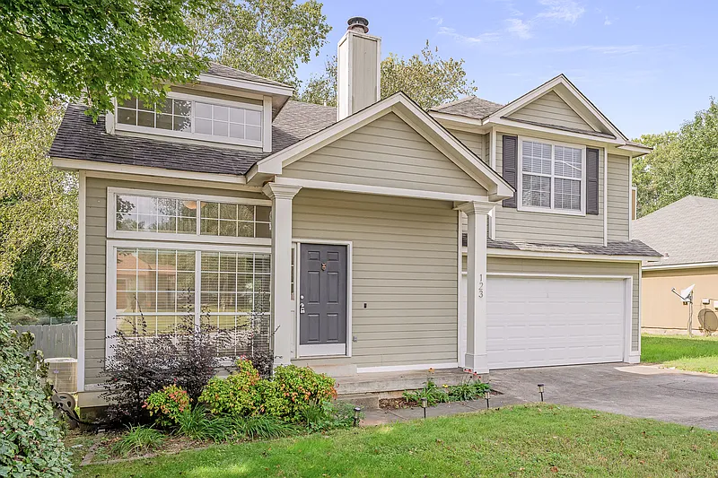 3 bed, 2.5 bath, 1196 sqft, $1,750 — Photo 3