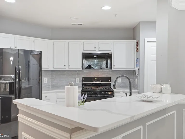 12461 Hayes Ct #103 — Photo 5