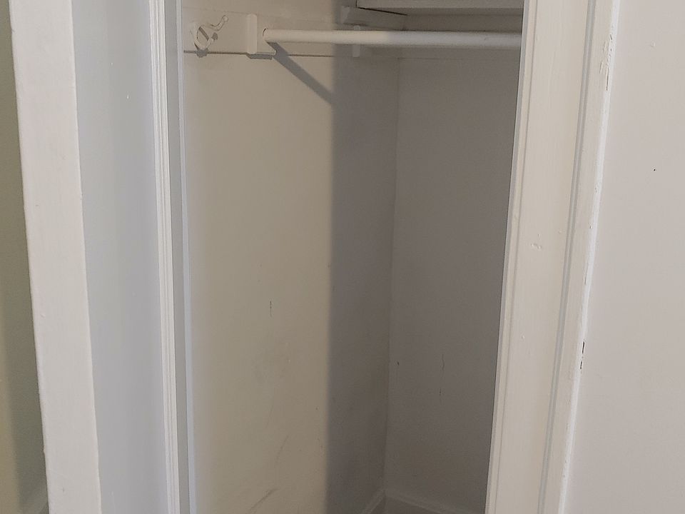 bdrm closet
