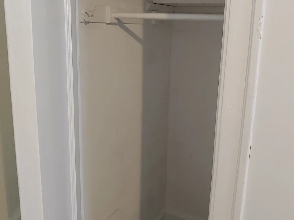 bdrm closet