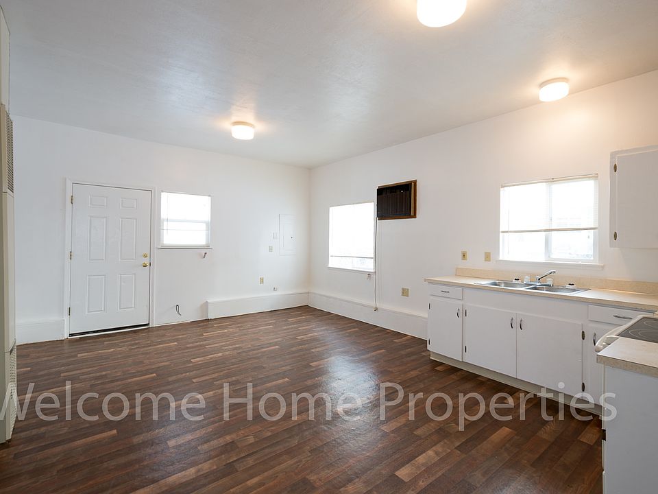 1st image of 518 SE Birch Ave #2