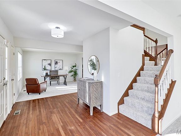 3rd image of 1723 Monet Dr