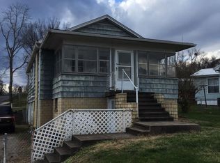 703 Daverton Rd, South Charleston, WV 25303