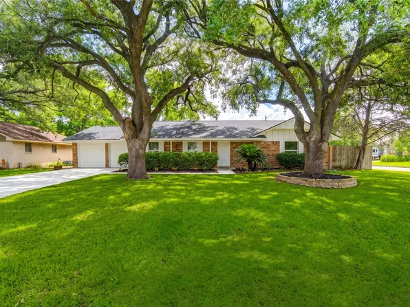 13227 James Ln, Stafford, TX 77477