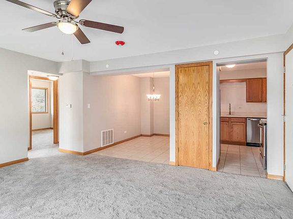 3rd image of 7121 Laverne Ln APT 3C