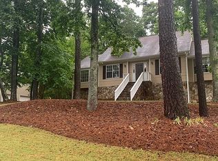 6839 Creekwood Dr, Douglasville, GA 30135