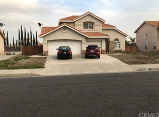 3491 N Silver Berry Dr, Rialto, CA 92377