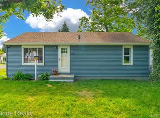 2182 N Center Rd, Burton, MI 48509