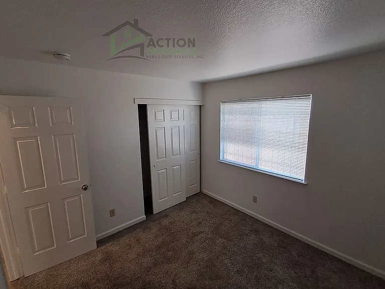 3835 Hunters Glen Pl — Photo 46