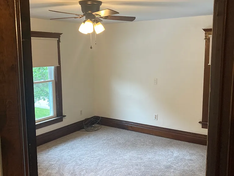 9816 Bateman Ave — Photo 17