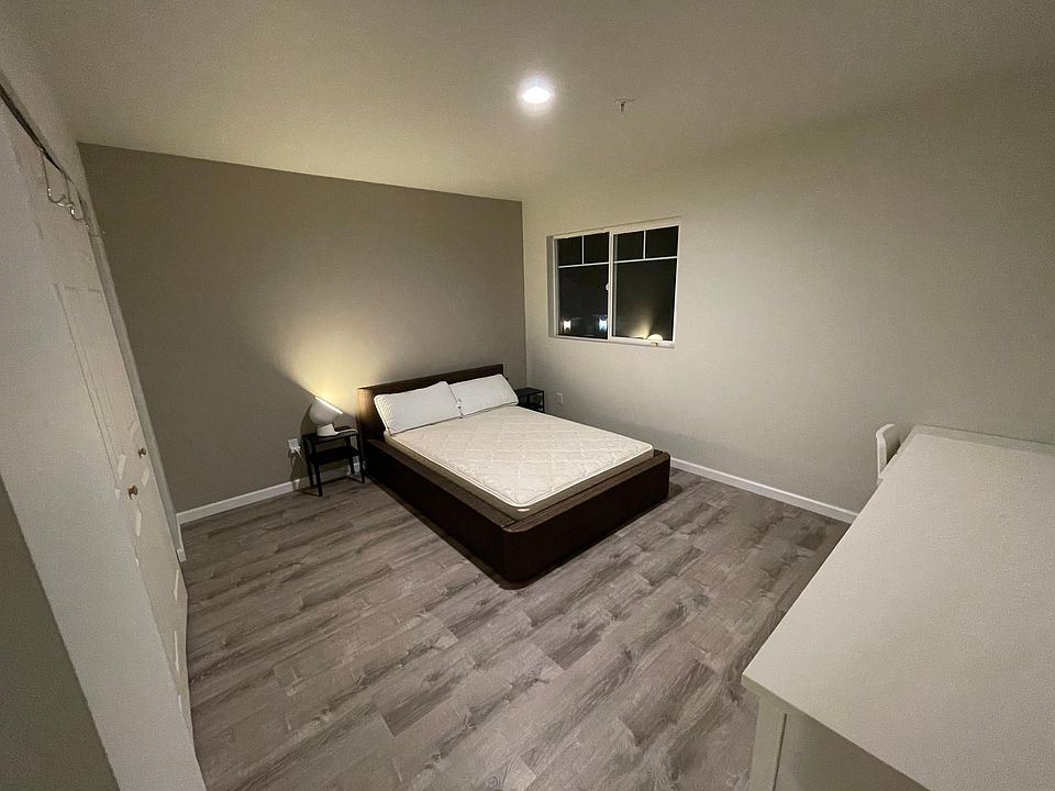 2nd image of 15414 35th Ave W