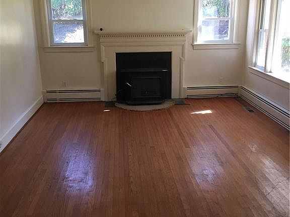 4th image of 1428 W Harrison St